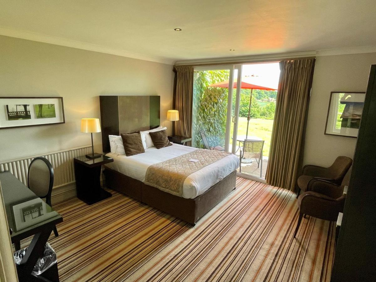 Hartsfield Manor Hotel ดอร์กิง ภายนอก รูปภาพ
