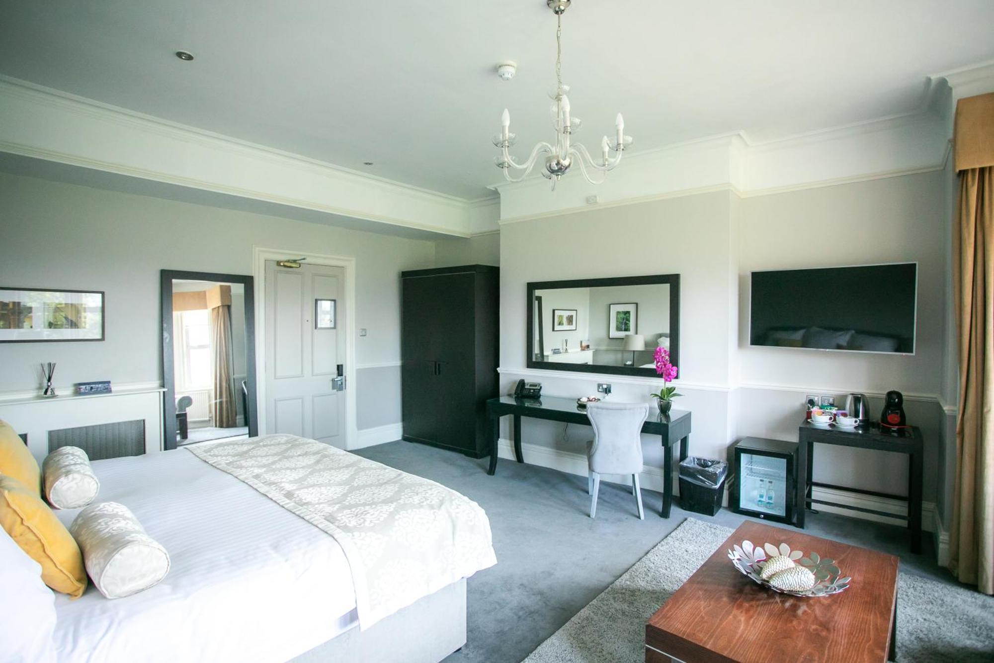 Hartsfield Manor Hotel ดอร์กิง ห้อง รูปภาพ