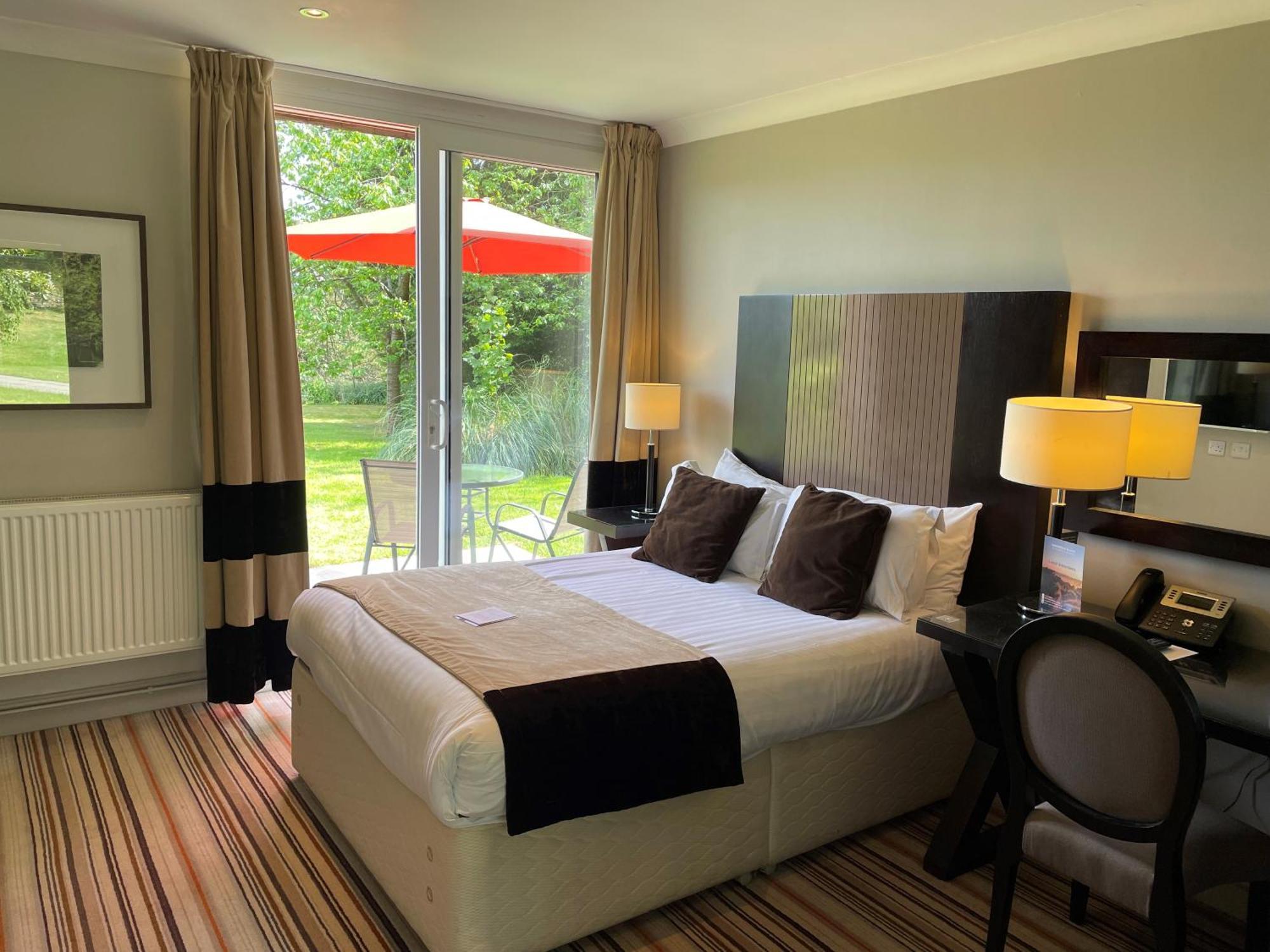 Hartsfield Manor Hotel ดอร์กิง ภายนอก รูปภาพ